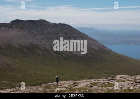 Una passeggiata nella brughiera fino alla vetta di Sgùrr e Fhìdhleir premia il viaggiatore con una delle migliori vedute in Scozia. Foto Stock