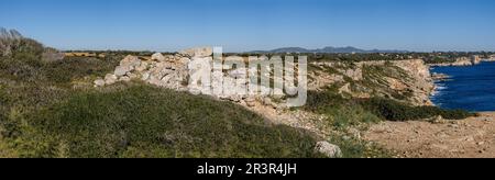 Punta des Baus resti dell'insediamento talayotico, Santanyi, Mallorca, Isole Baleari, Spagna. Foto Stock