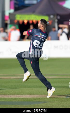 Northampton Maggio 24 :Andrew Tye del Northamptonshire durante la partita Blast di Vitality T20 tra Northamptonshire Steelbacks e Worcestershire Rapids nella contea di Ground Northampton Inghilterra . Foto Stock