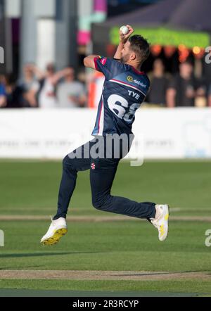 Northampton Maggio 24 :Andrew Tye del Northamptonshire durante la partita Blast di Vitality T20 tra Northamptonshire Steelbacks e Worcestershire Rapids nella contea di Ground Northampton Inghilterra . Foto Stock