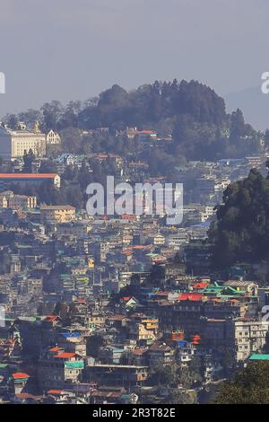 bella darjeelig collina stazione, situato ai piedi himalayan e una destinazione turistica popolare nel bengala occidentale, india Foto Stock