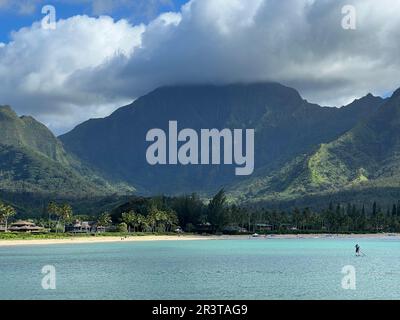 Vista della Baia di Hanalei dal molo Foto Stock