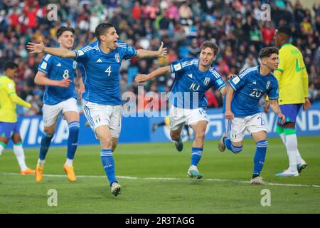 L'Italia ha sconfitto il Brasile 3-2 nella prima partita del Gruppo D della Coppa del mondo FIFA U20 Argentina 2023 allo stadio Mendoza il 21 maggio 2023 Foto Stock