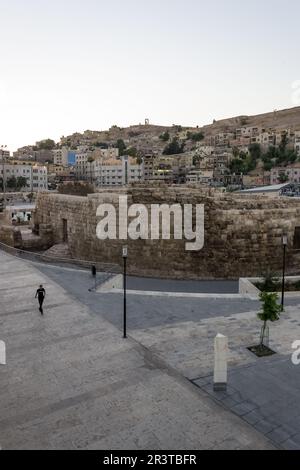 Vista della rinnovata piazza Hashemite (2014), che prende il nome dalla famiglia reale giordana, gli Hashemiti, e si trova nel centro della città di Amman Foto Stock