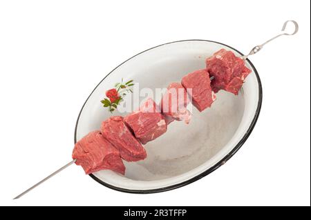 Kebab di shish crudo sul piatto Foto Stock
