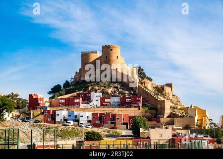Splendida vista dell'edificio storico, l'Almeria musulmana (Almeria musulmana) (muro) (San Cristobal statu) (Rey Jayran), set per film famosi come James Foto Stock