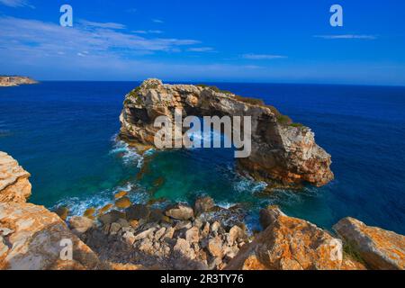 Arco di es Pontas, Maiorca, es Pontas, arco di pietra naturale, Cala Santanyi, Maiorca, Maiorca, Isole Baleari, Spagna Foto Stock