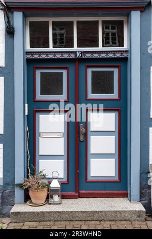 Porta nella città vecchia di Hitzacker sull'Elba Foto Stock