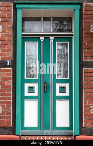 Porta nella città vecchia di Hitzacker sull'Elba Foto Stock