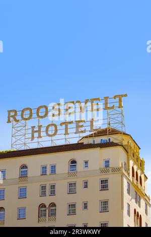 Los Angeles, Stati Uniti d'America - 24 giugno 2012: Ffacade del vecchio storico Roosevelt Hotel a Hollywood sul viale di Hollywood. Foto Stock