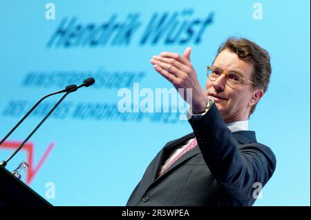 Colonia, Germania. 25th maggio, 2023. Hendrik Wüst (CDU), Ministro Presidente della Renania settentrionale-Vestfalia, interviene all'assemblea generale annuale dell'Associazione tedesca delle città. Credit: Henning Kaiser/dpa/Alamy Live News Foto Stock