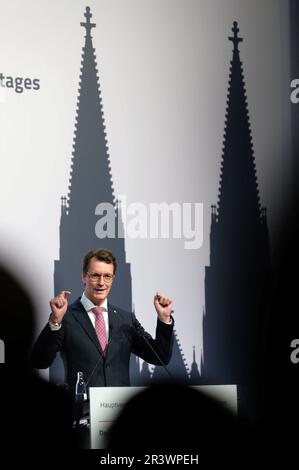 Colonia, Germania. 25th maggio, 2023. Hendrik Wüst (CDU), Ministro Presidente della Renania settentrionale-Vestfalia, interviene all'assemblea generale annuale dell'Associazione tedesca delle città. Credit: Henning Kaiser/dpa/Alamy Live News Foto Stock