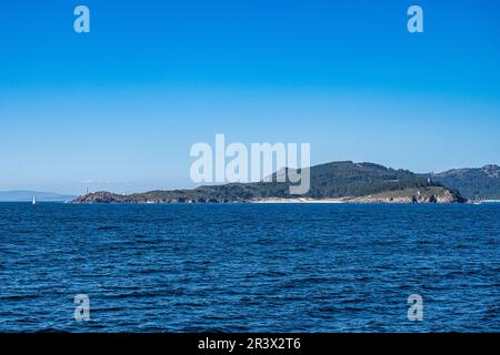 Isole Cies e faro Cabo Home a Pontevedra, Galizia, Spagna in Europa Foto Stock