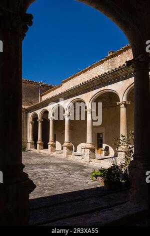 Convento de los Mínimos, claustro del siglo XVII, Sineu, Maiorca, isole Baleari, Spagna, Europa. Foto Stock