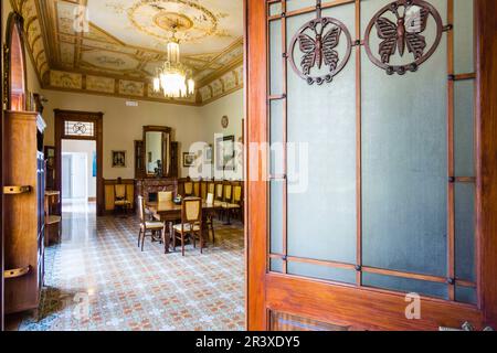 Edificio de estilo modernista de Can Prunera, siglo XX, Soller, Sierra de Tramuntana, Maiorca, isole Baleari, Spagna, Europa. Foto Stock