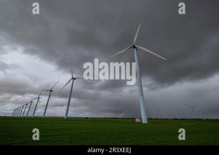 Parque eólico Cuesta Colorada, Tébar, Atalaya Cañavete, Spagna. Foto Stock