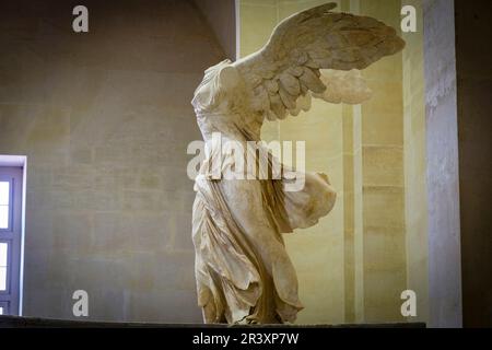 Victoria de Samotracia, escuela rodia del período helenístico, siglo II antes de Cristo, Museo del Louvre, il Museo nacional de Francia, Parigi, Francia,l'Europa occidentale. Foto Stock