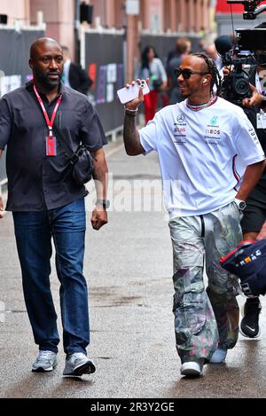 Monte Carlo, Monaco. 25th maggio, 2023. Lewis Hamilton (GBR) Mercedes AMG F1. Campionato del mondo Formula 1, Rd 7, Gran Premio di Monaco, giovedì 25th maggio 2023. Monte Carlo, Monaco. Credit: James Moy/Alamy Live News Foto Stock