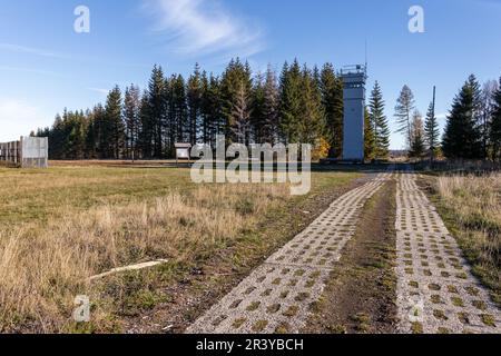 Ring of Remembrance Border Trail Museo di confine sorgono nelle montagne Harz Foto Stock