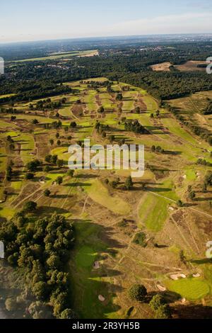 Vista aerea sui campi del Walton Heath Golf Club - sede dell'AIG Womens Open 2023 tra il 10th e il 13th agosto Foto Stock