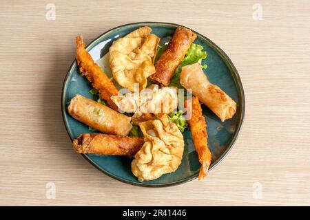 Asian dishe culinary Still Life. Assortimento thailandese di Nems RAN Foto Stock