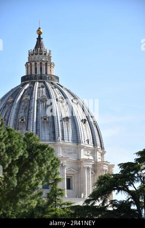 Splendore eterno: Esplorando i monumenti iconici di Roma, l'arte e le meraviglie architettoniche Foto Stock