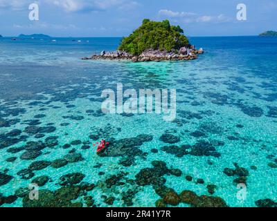 Isola di KLA di fronte all'Isola di Koh Lipe Thailandia Meridionale Foto Stock