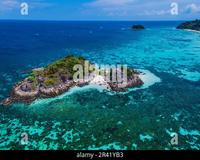 Isola di KLA di fronte all'Isola di Koh Lipe Thailandia Meridionale Foto Stock