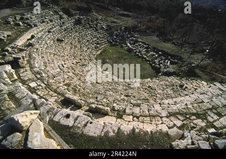 Teatro Romano .Pueblo de Uzuncaburc (Diocesarea). Silifke.Mediterraneo orientale.Turquia. Foto Stock