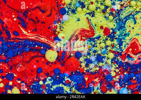 Sfere di colore blu giallo e rosso acrilico sfondo asset Foto Stock