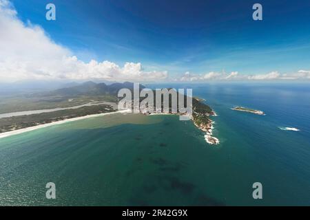 Veduta aerea di barra de Guaratiba sulla Costa di Rio de Janeiro, Brasile Foto Stock