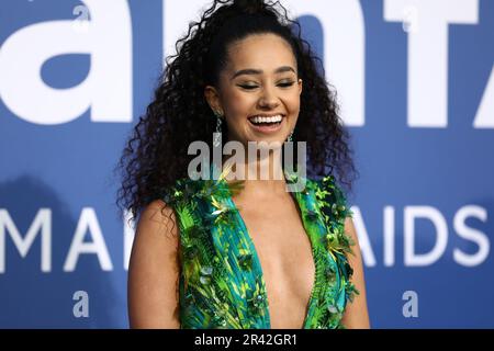 25 maggio 2023, Antibes, Cote d'Azur, Francia: LENA MAHFOUF partecipa al Gala amfAR durante il 76th° Festival annuale del cinema di Cannes al Palais des Festivals il 25 maggio 2023 a Cannes, Francia (Credit Image: © Mickael Chavet/ZUMA Press Wire) SOLO PER USO EDITORIALE! Non per USO commerciale! Foto Stock