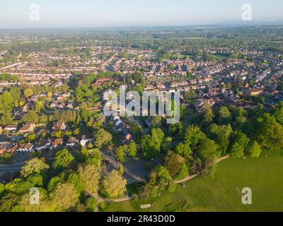 vista aerea di horsham , horsham park e case nel sussex occidentale Foto Stock