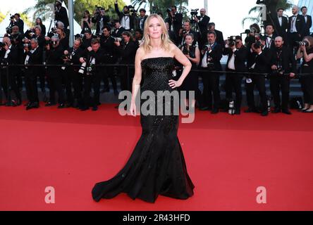 Cannes, Francia. 25th maggio, 2023. L'attrice francese Lea Drucker arriva per la proiezione del film 'l'Ete dernier' (ultima estate) durante la 76th edizione del Festival del Cinema di Cannes a Cannes, nel sud della Francia, il 25 maggio 2023. Credit: Gao Jing/Xinhua/Alamy Live News Foto Stock