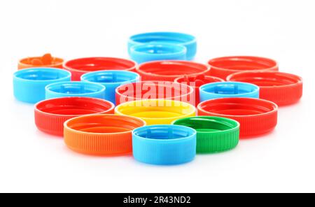 Tappo in plastica per bottiglie isolato su bianco Foto Stock