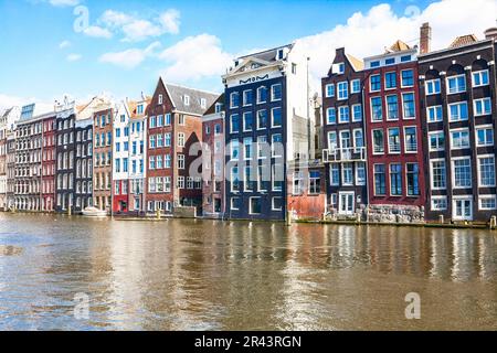 Damrak, Amsterdam, Olanda Settentrionale, Paesi Bassi Foto Stock