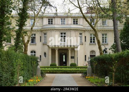 House of the Wannsee Conference, Am Grossen Wannsee, Wannsee, Zehlendorf, Berlino, Germania Foto Stock