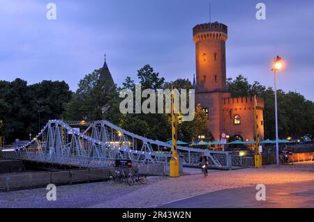 Malakoff Tower, Deutz Swing Bridge Rheinauhafen, Colonia, Nord Reno-Westfalia, Germania Foto Stock