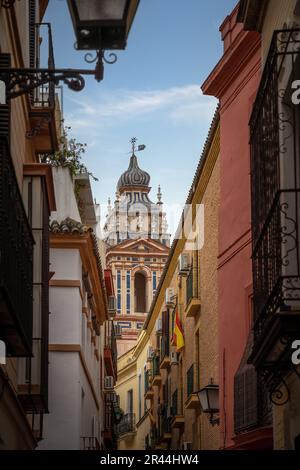 Torre della Chiesa di Los Descalzos ex Convento della Trinità - Siviglia, Andalusia, Spagna Foto Stock