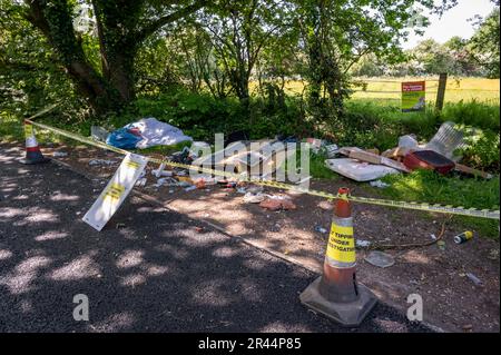 Vola la scena del crimine di ribaltamento in corso di indagine, Walsall, Regno Unito Foto Stock