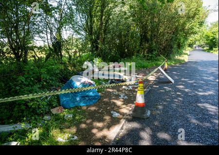 Vola la scena del crimine di ribaltamento in corso di indagine, Walsall, Regno Unito Foto Stock