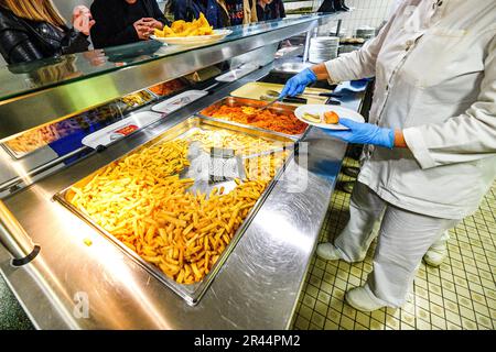 Mensa scolastica in una scuola secondaria "(liceo francese) Foto Stock