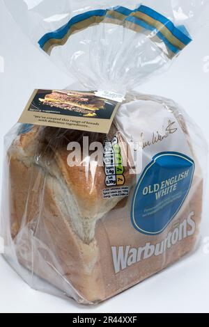 Warburtons Old English pane bianco a fette Foto Stock