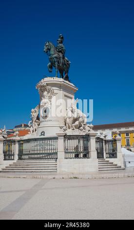 Statua a Lisbona di Giacomo i di Portogallo di Joaquim Machado de Castro, che fu svelata nel 1775 Foto Stock