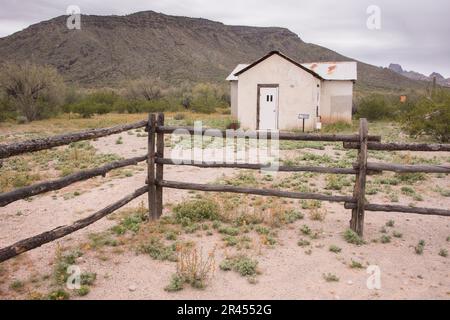 Storico Bates Well e Ranch nel deserto di Sonoran, Organ Pipe Cactus National Monument, Ajo, Lukeville, Arizona, Stati Uniti Foto Stock