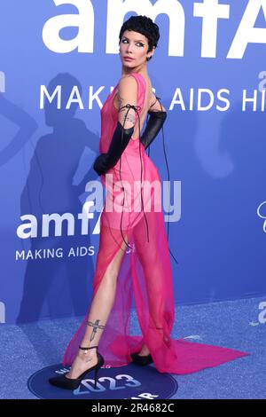 Cannes, fra. 25th maggio, 2023. Halsey partecipa al gala di AmfAR Cinema Against AIDS durante il 76th° Festival di Cannes il 25 maggio 2023 a Cannes. (Foto di:DGP/imageSPACE) Credit: Imagespace/Alamy Live News Foto Stock