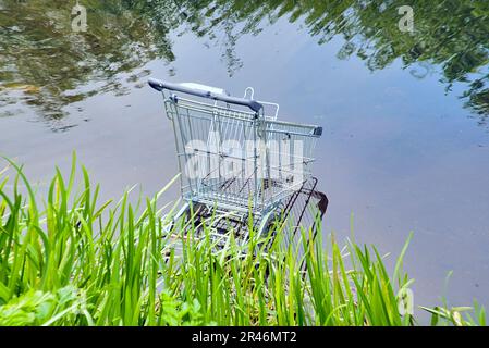 tram per lo shopping nel canale forth e clyde Foto Stock