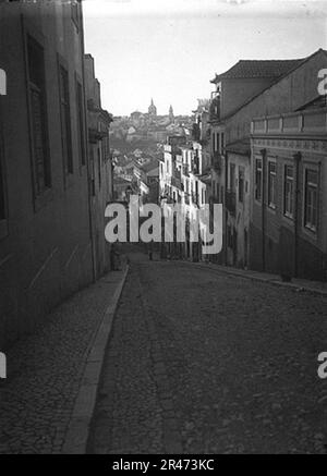 Une rue de Lisbonne Foto Stock