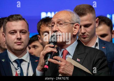 26 maggio 2023: Il candidato presidenziale dell'Alleanza Nation e il Partito popolare Repubblicano, CHP, il Presidente Kemal Kilicdaroglu ha partecipato al Balkan Rumeli Emigrant Meeting il 26 maggio 2023 a Istanbul, Turchia. Nel primo turno del 14 maggio, nessuno dei candidati ha ricevuto un numero sufficiente di voti per essere eletto presidente, e le elezioni sono passate al secondo turno. TÃ¼rkiye sarà nuovamente alle urne il 28 maggio. (Credit Image: © Tolga Ildun/ZUMA Press Wire) SOLO PER USO EDITORIALE! Non per USO commerciale! Foto Stock