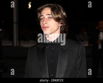 27 maggio 2023, Cannes, Cote d'Azur, Francia: RAPHAEL luce partecipa alla proiezione di 'ipnotico' durante il 76th° Festival annuale del cinema di Cannes al Palais des Festivals il 26 maggio 2023 a Cannes, Francia (Credit Image: © Mickael Chavet/ZUMA Press Wire) SOLO PER USO EDITORIALE! Non per USO commerciale! Foto Stock